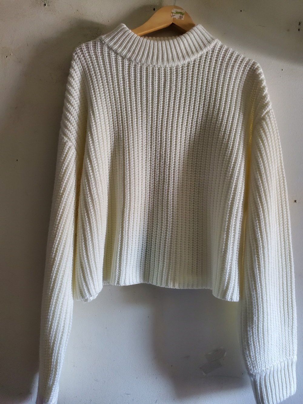 Good American Ivory  Ribbed Cropped  Sweater